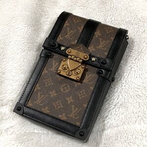 Super cute case/bag (missing shoulder strap)